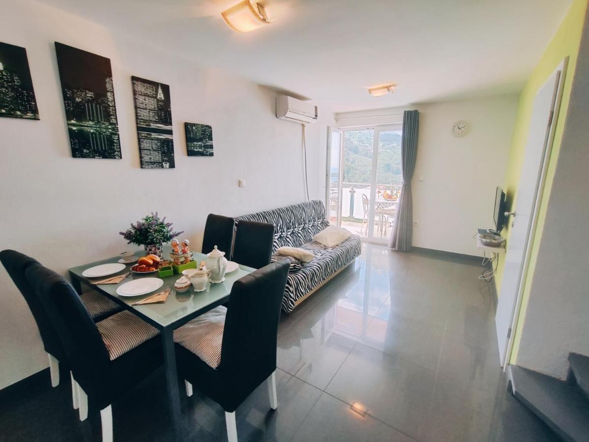Apartmani Nada Mustapic Brela Zewnętrze zdjęcie