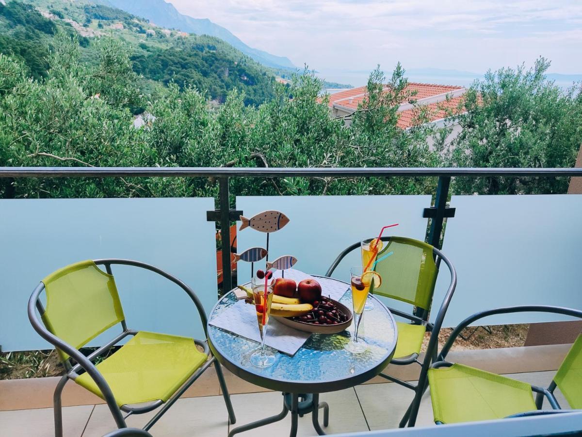 Apartmani Nada Mustapic Brela Zewnętrze zdjęcie