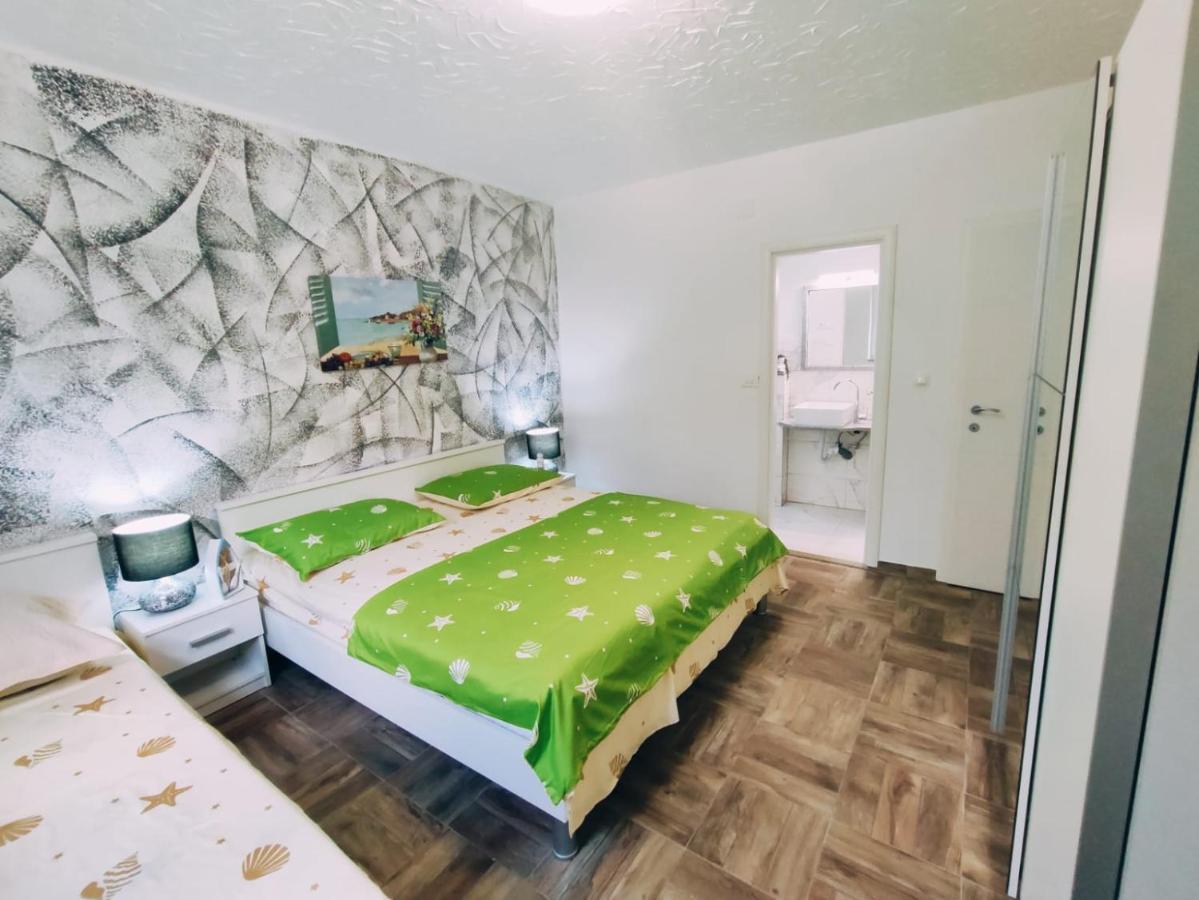 Apartmani Nada Mustapic Brela Zewnętrze zdjęcie