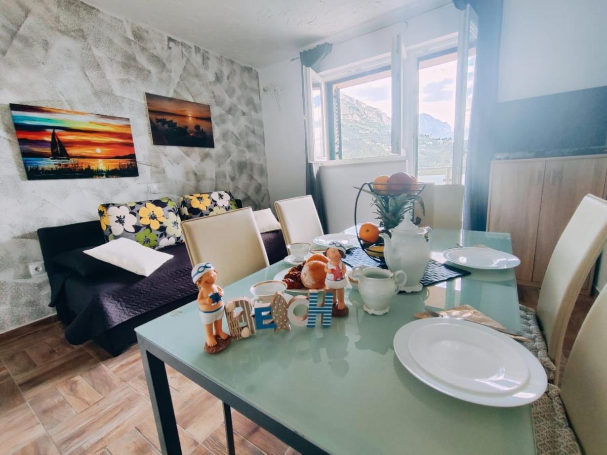 Apartmani Nada Mustapic Brela Zewnętrze zdjęcie