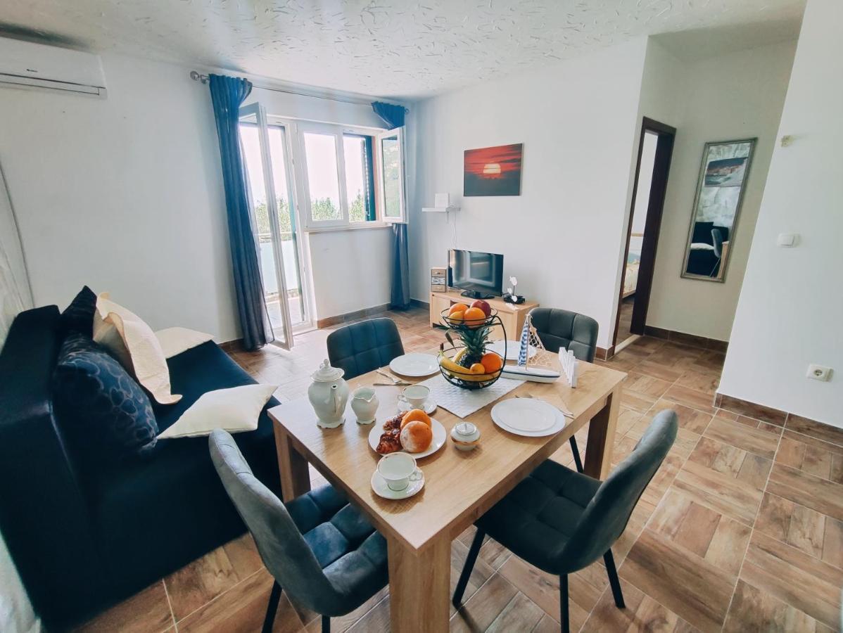 Apartmani Nada Mustapic Brela Zewnętrze zdjęcie